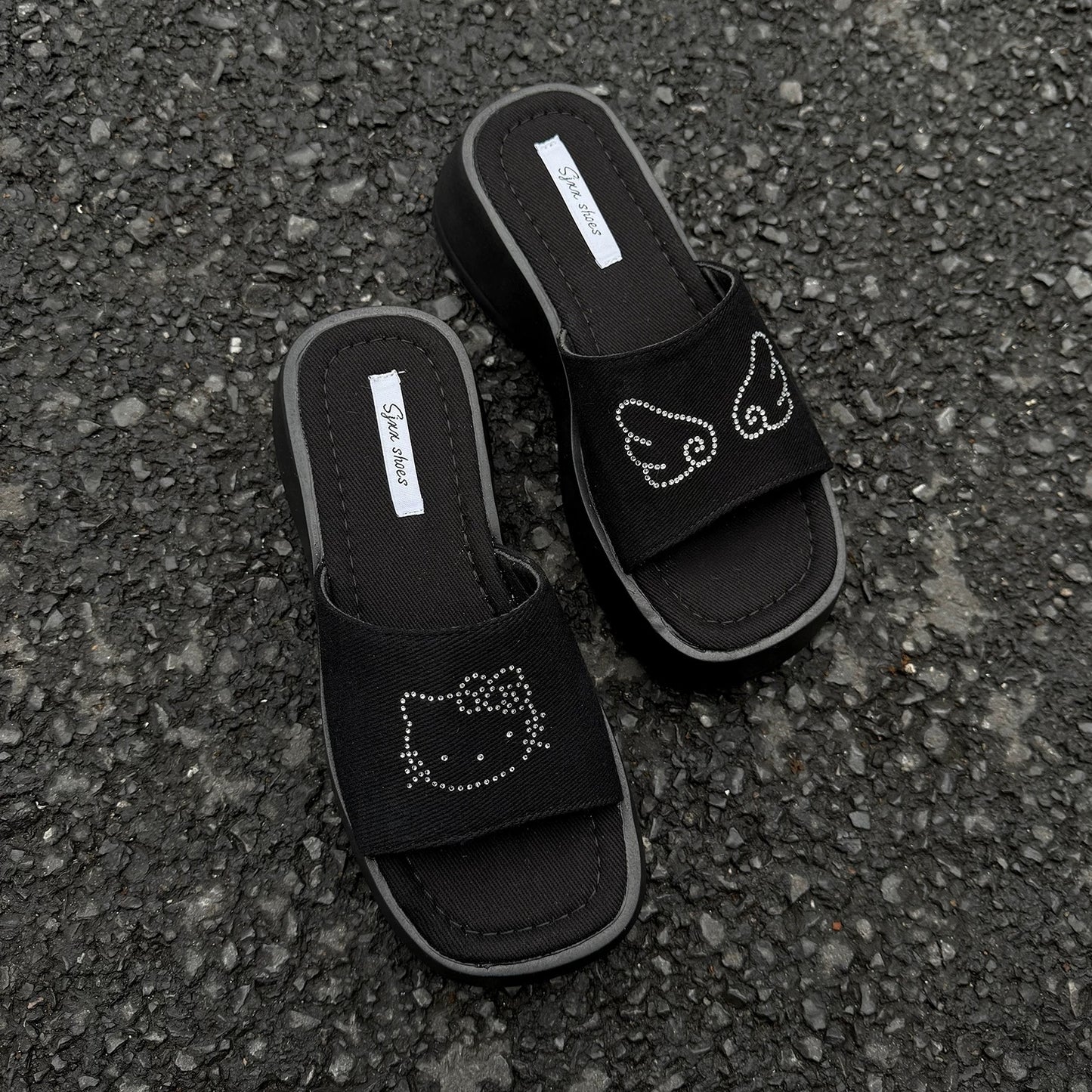 HelloKitty Black Heightening Sandals