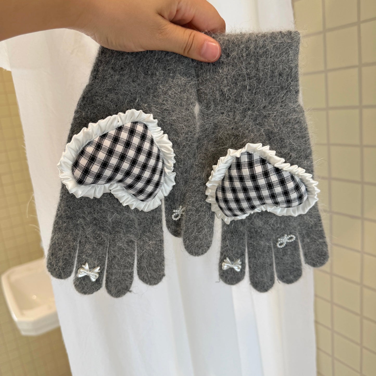 Grey knit gloves with gingham heart patch and white bows coquette style